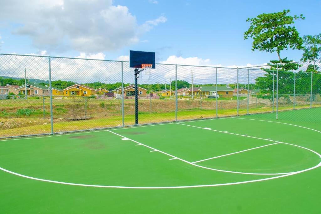 Holiday home Marriott Drax Hall W Private Pool, Ocho Rios *